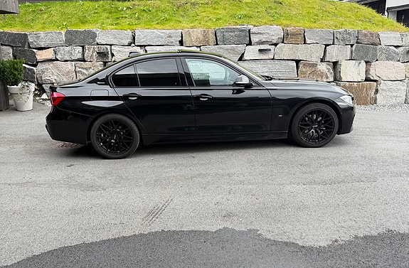 BMW 330e 2 of 5