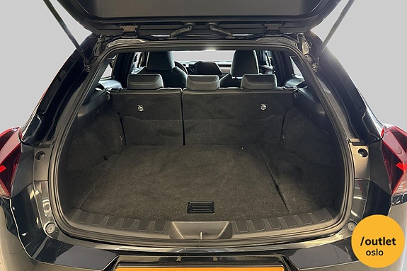 Lexus UX250h 5 of 5