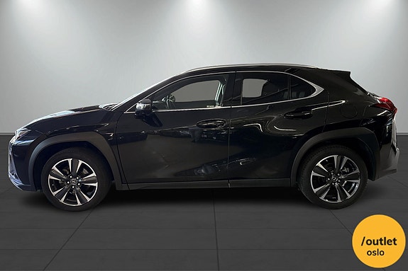 Lexus UX250h 2 of 5