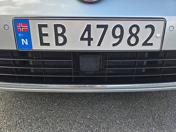 Volkswagen e-Golf VII 5 of 5