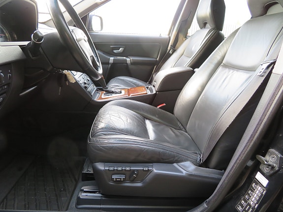 Volvo XC90 29 of 30