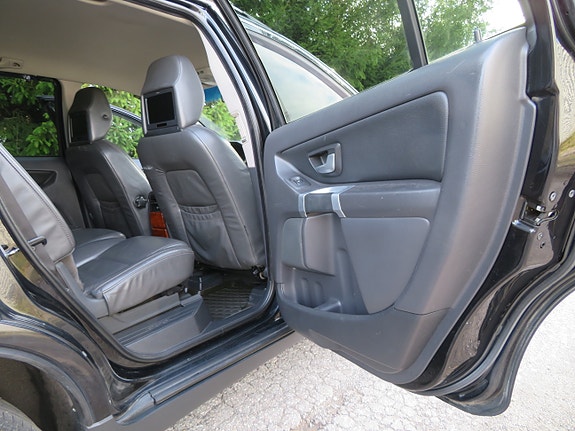 Volvo XC90 19 of 30