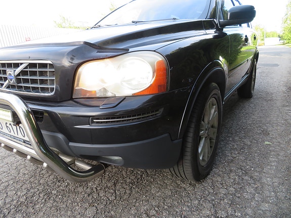 Volvo XC90 10 of 30