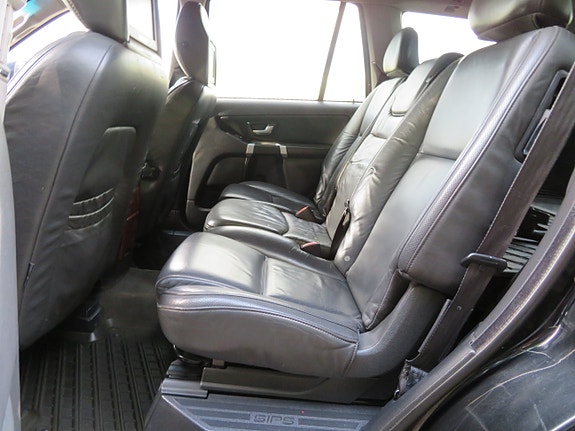 Volvo XC90 25 of 30