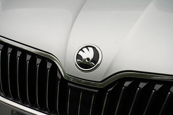 Skoda Superb 8 of 30
