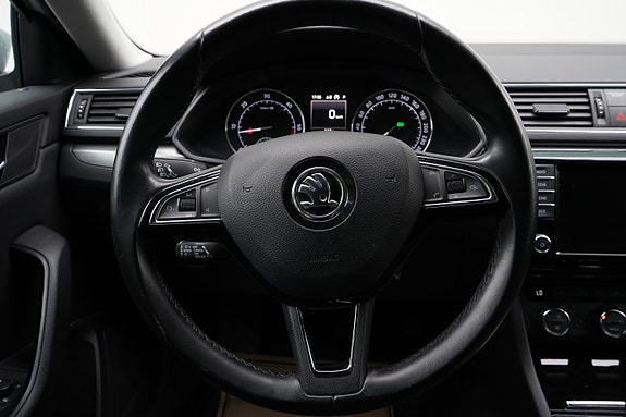 Skoda Superb 18 of 30