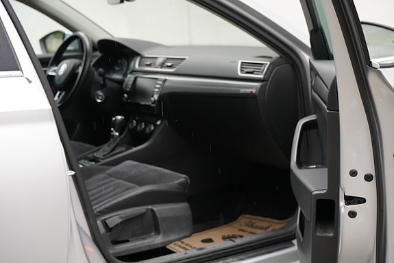 Skoda Superb 11 of 30
