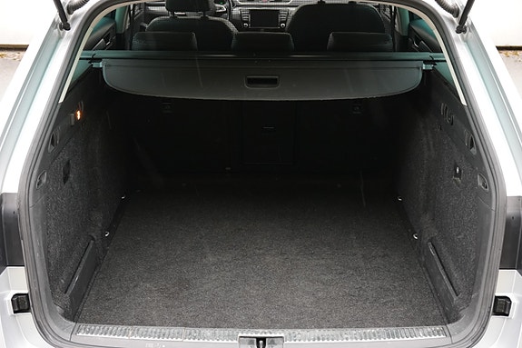 Skoda Superb 9 of 30