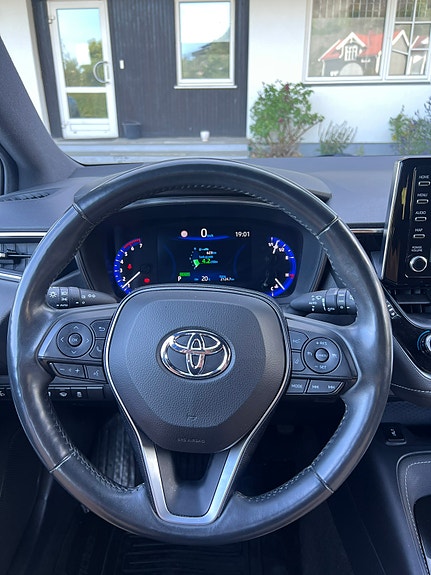 Toyota Corolla 25 of 30