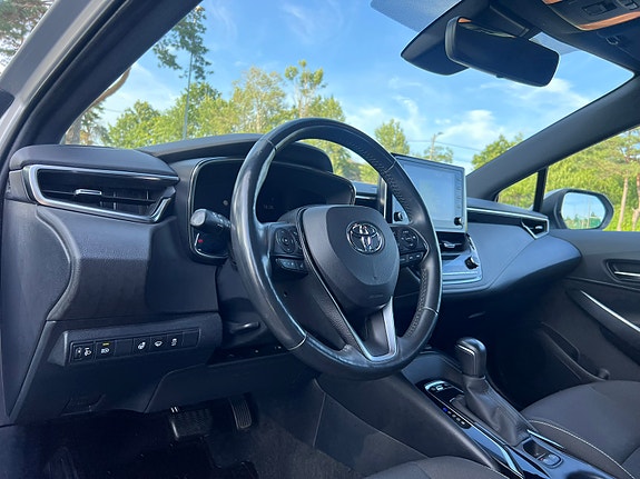 Toyota Corolla 23 of 30