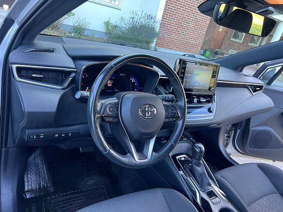 Toyota Corolla 13 of 30