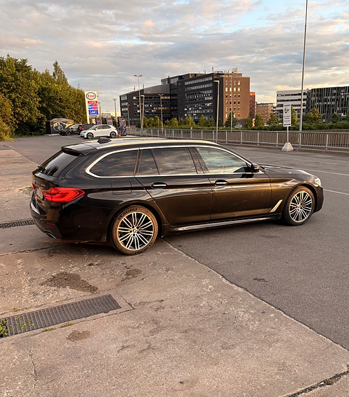 BMW 530i 14 of 30
