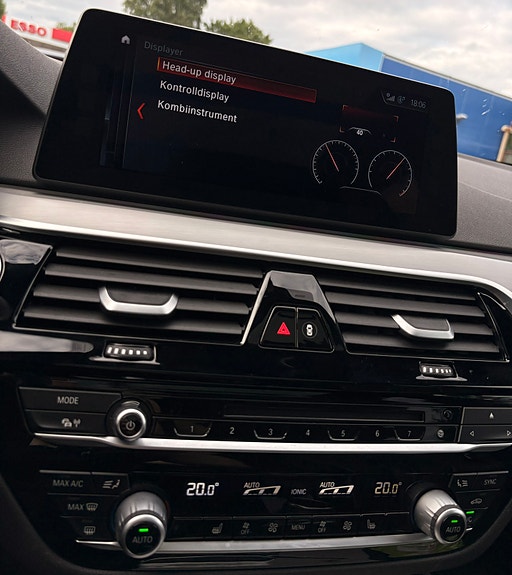 BMW 530i 27 of 30