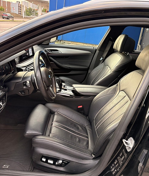 BMW 530i 16 of 30