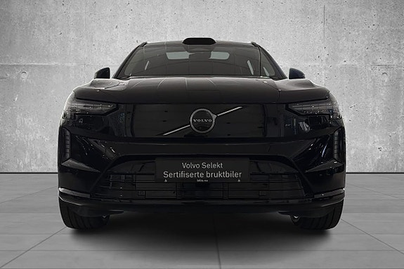 Volvo EX90 2 of 22
