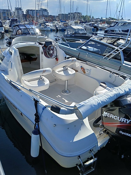 Quicksilver 510 Cruiser m/75 hk Mercury Optimax + Gaupen båthenger – 70 000 kr 3 of 6