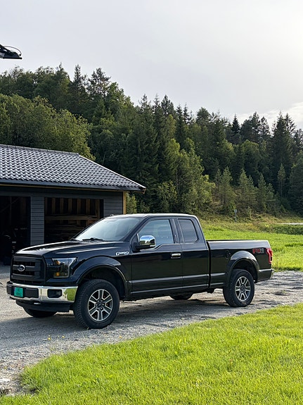 Ford F-150 10 of 16