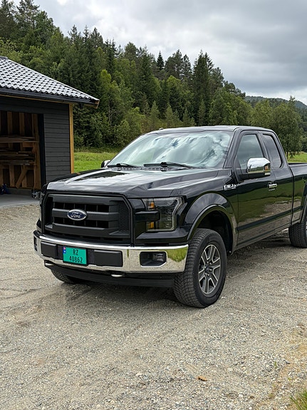 Ford F-150 8 of 16