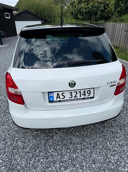 Skoda Fabia 3 of 5