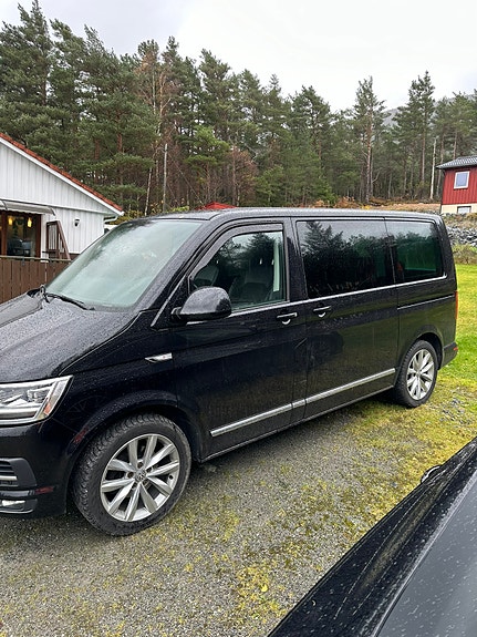 Volkswagen Multivan 2 of 8