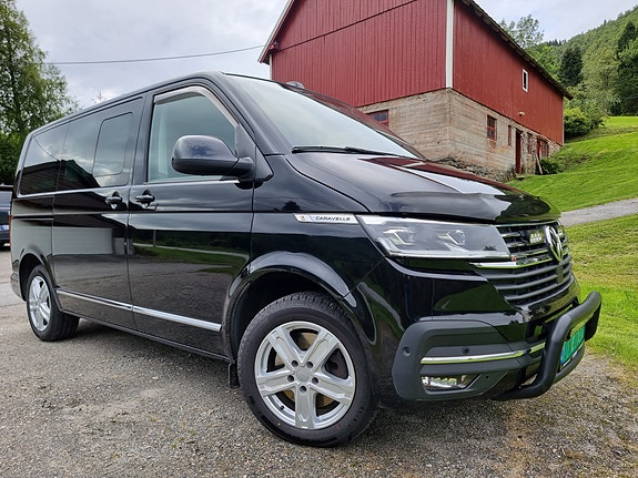 Volkswagen Caravelle 2 of 5
