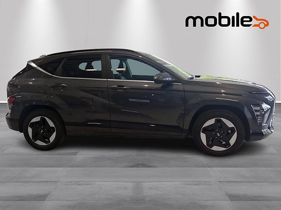 Hyundai Kona 2 of 5