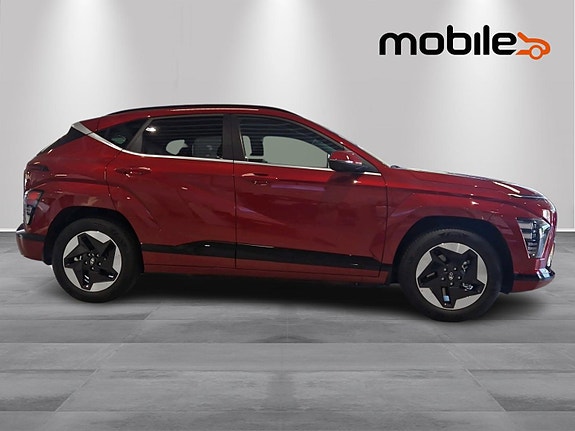 Hyundai Kona 2 of 5
