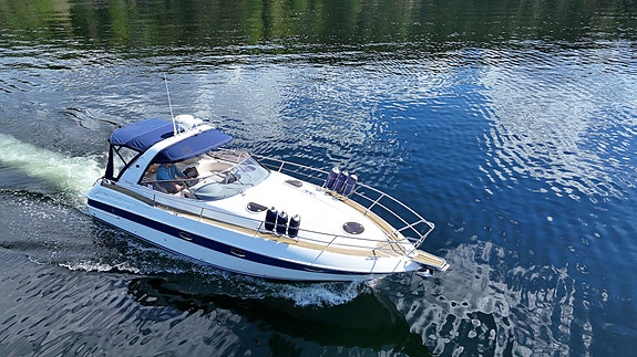 Godt kjøp! Bavaria 32 Sport med 2 x Volvo Penta KAD32. Kun 1050 timer 6 of 28