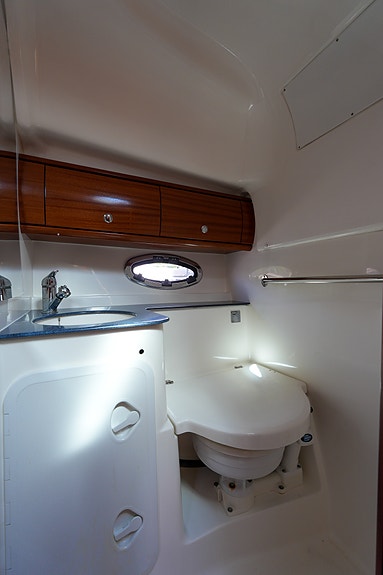 Godt kjøp! Bavaria 32 Sport med 2 x Volvo Penta KAD32. Kun 1050 timer 24 of 28