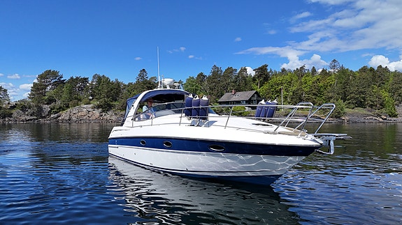 Godt kjøp! Bavaria 32 Sport med 2 x Volvo Penta KAD32. Kun 1050 timer
