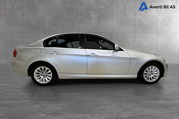 BMW 316i 2 of 5