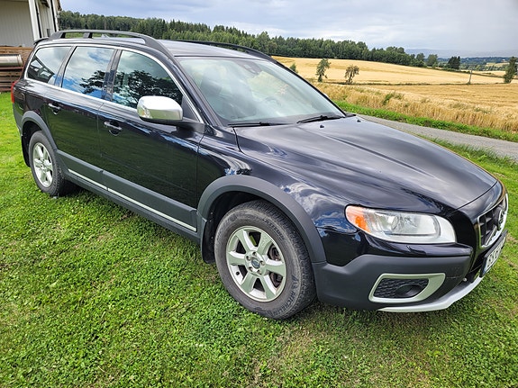 Volvo XC70 3 of 5