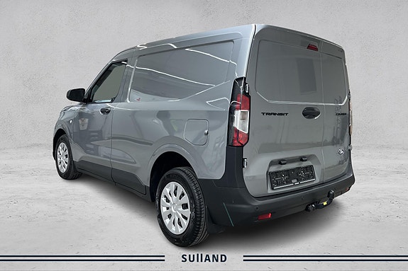 Ford Transit Courier 3 of 5
