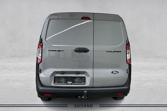 Ford Transit Courier 4 of 5