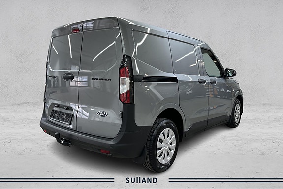 Ford Transit Courier 5 of 5