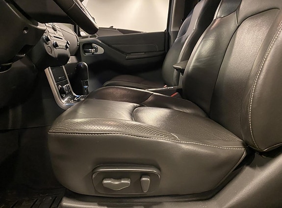 Nissan Pathfinder 20 of 30