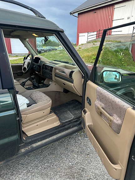 Land Rover Discovery 5 of 26