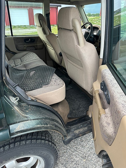 Land Rover Discovery 6 of 26