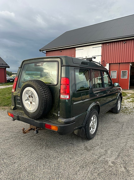 Land Rover Discovery 9 of 26