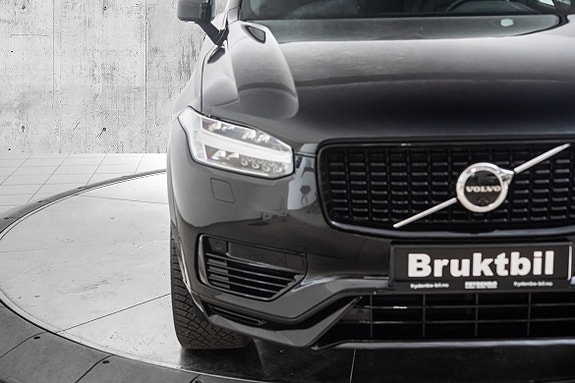 Volvo XC90 3 of 5