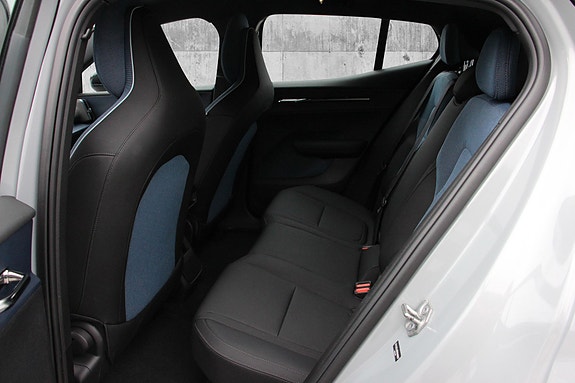 Volvo EX30 16 of 30