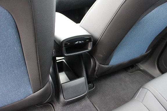 Volvo EX30 17 of 30