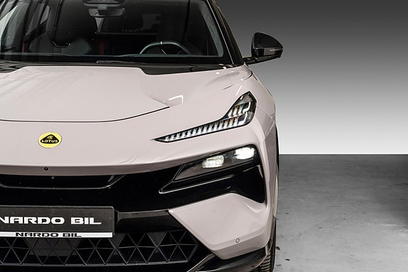 Lotus Eletre 4 of 5