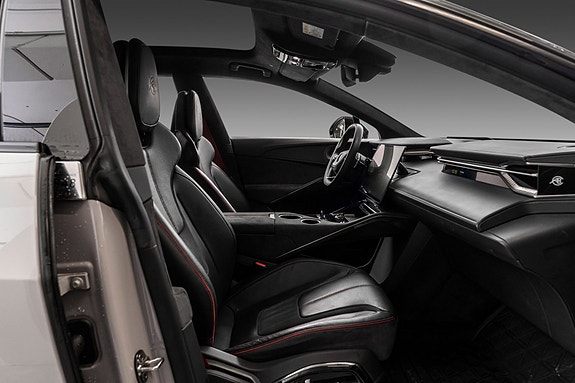 Lotus Eletre 28 of 29