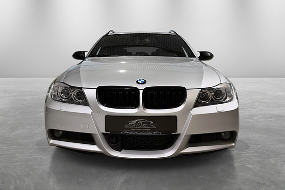 BMW 330xd 12 of 30