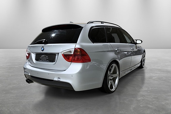 BMW 330xd 7 of 30