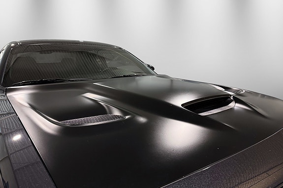 Dodge Challenger 14 of 30