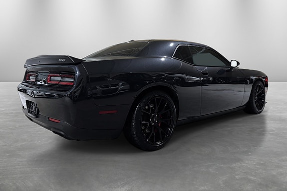Dodge Challenger 10 of 30