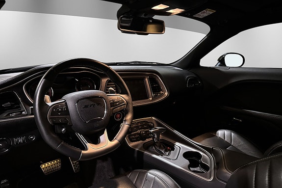 Dodge Challenger 20 of 30