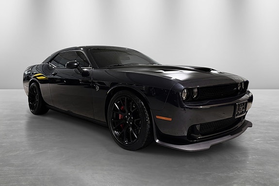 Dodge Challenger 12 of 30